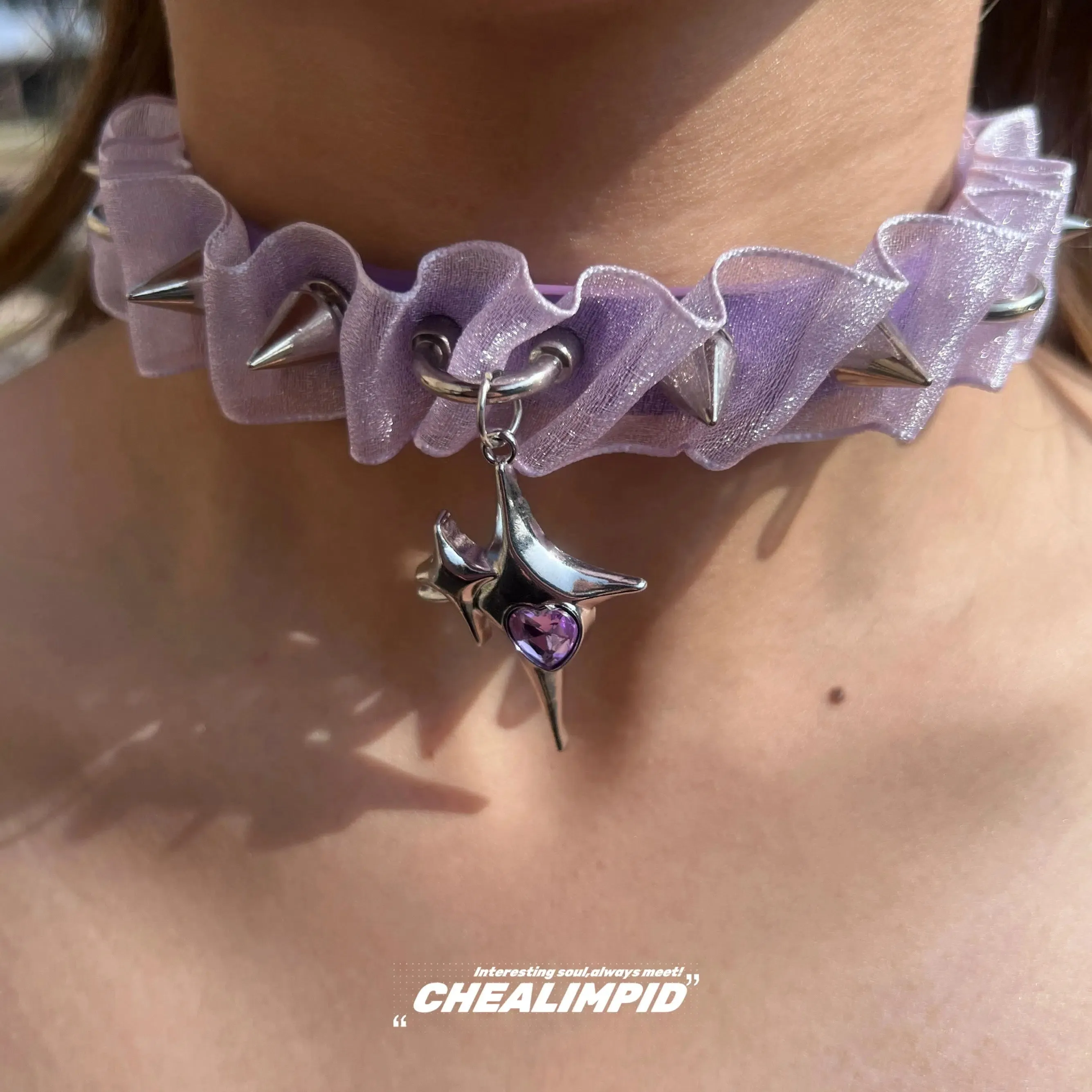 Edgy Star Pendant Choker Necklace