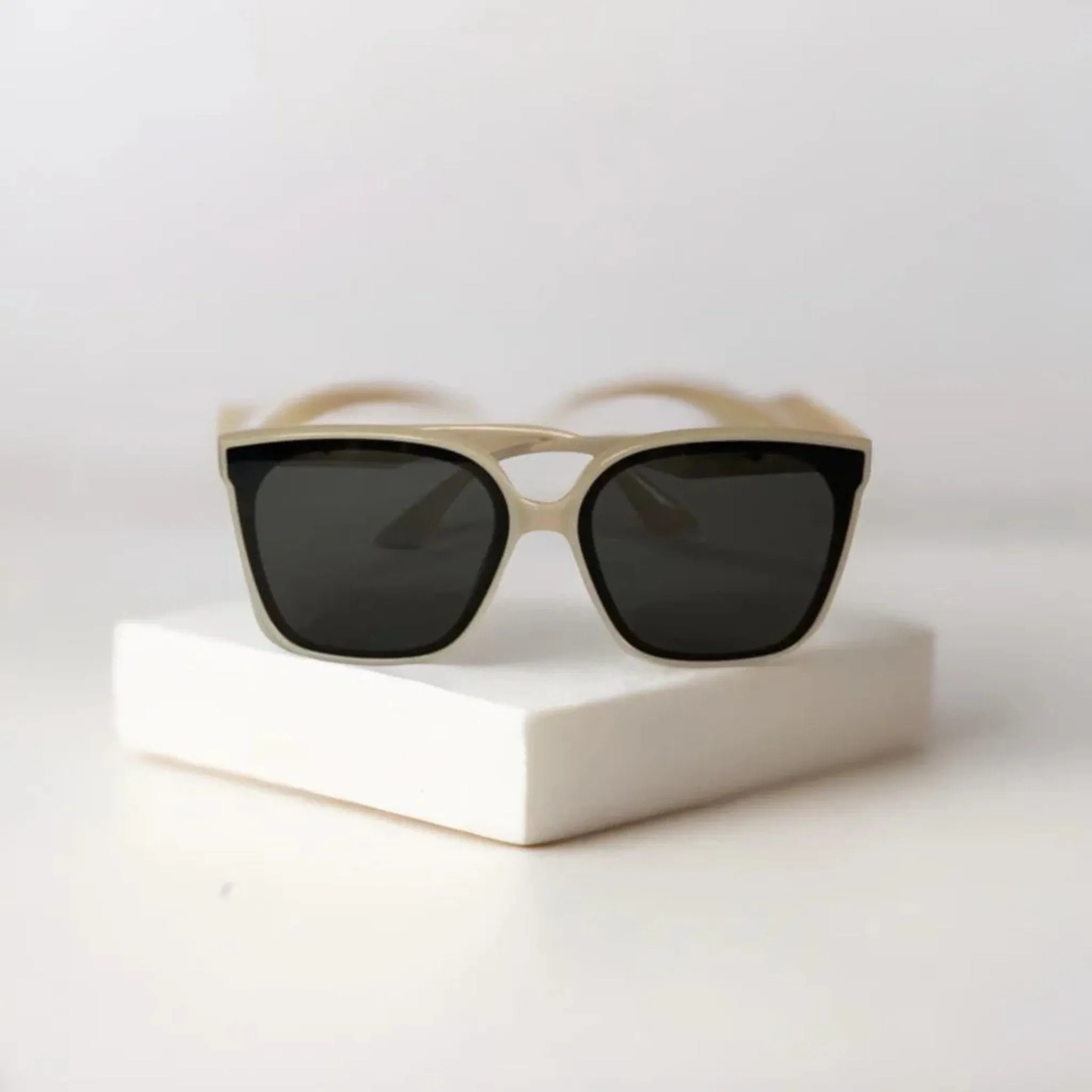 SUNGLASSES