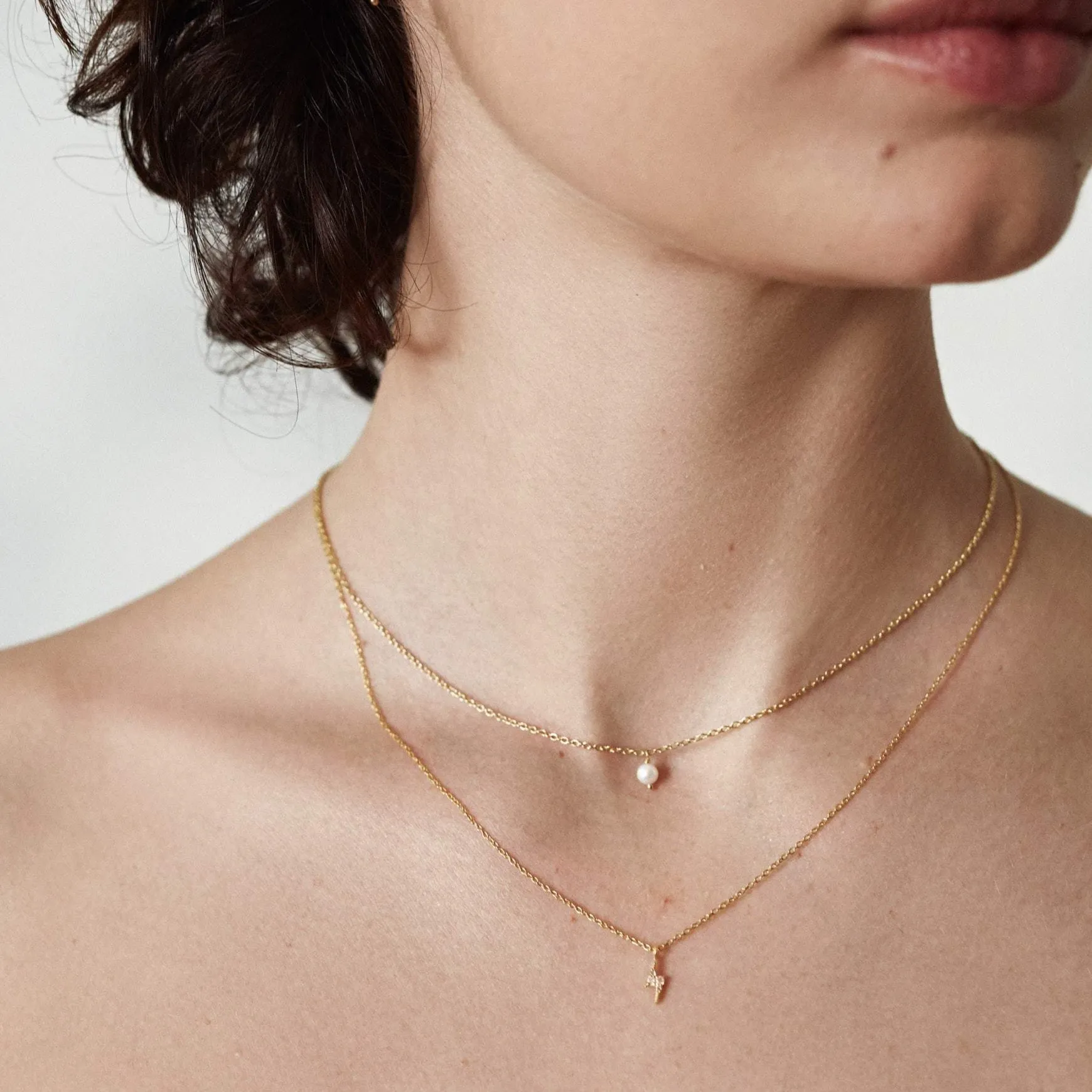 Superfine / Lightning Bolt / Necklace / White Topaz   Gold